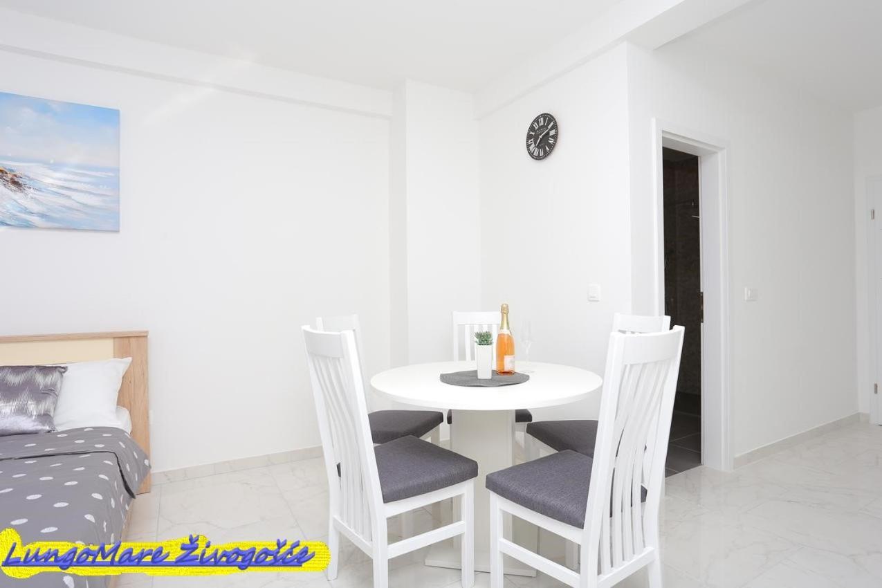 Apartmants Villa Lungo Mare Živogošće エクステリア 写真