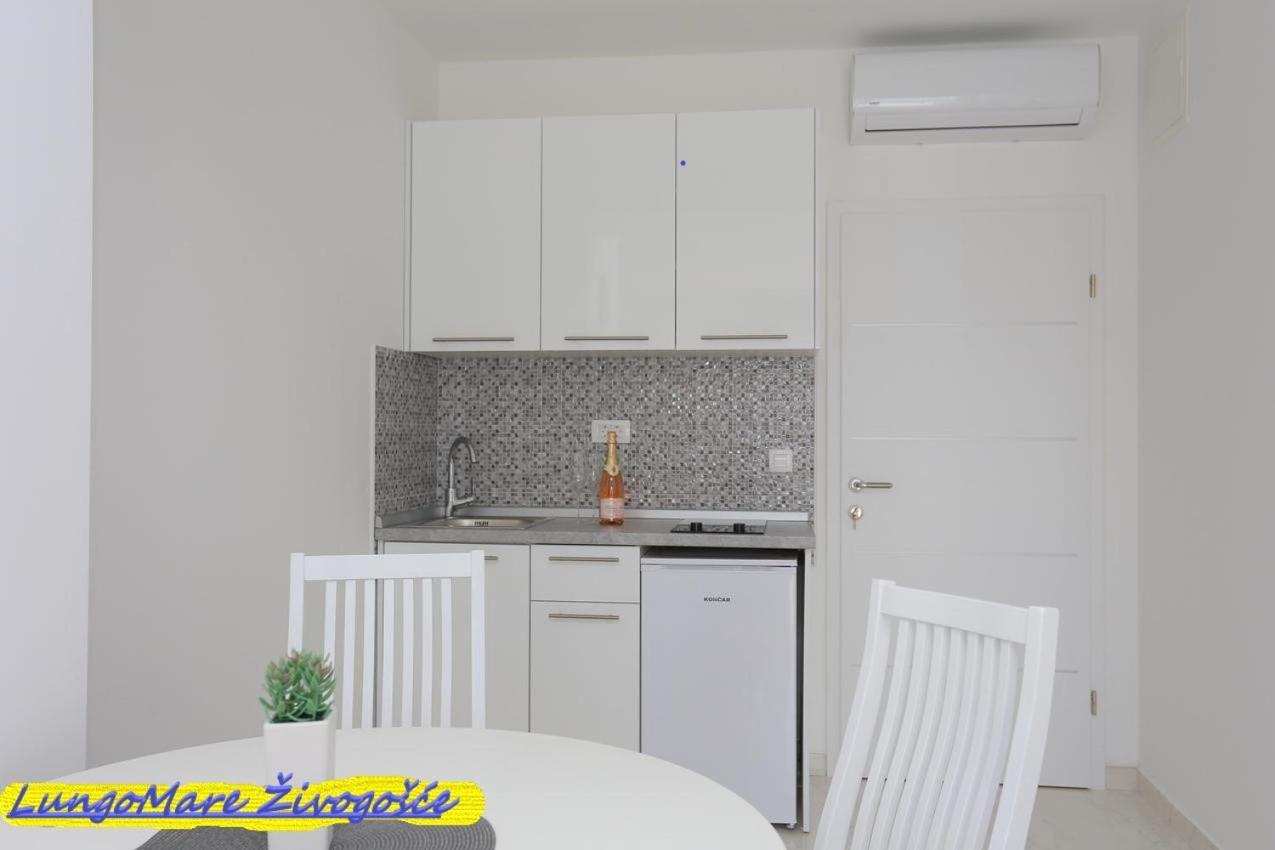 Apartmants Villa Lungo Mare Živogošće エクステリア 写真