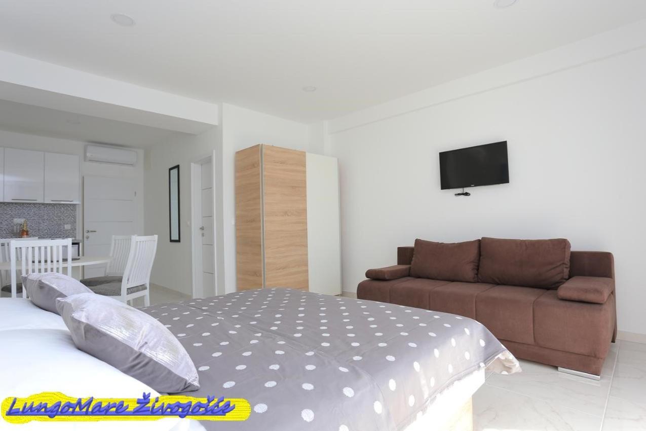 Apartmants Villa Lungo Mare Živogošće エクステリア 写真
