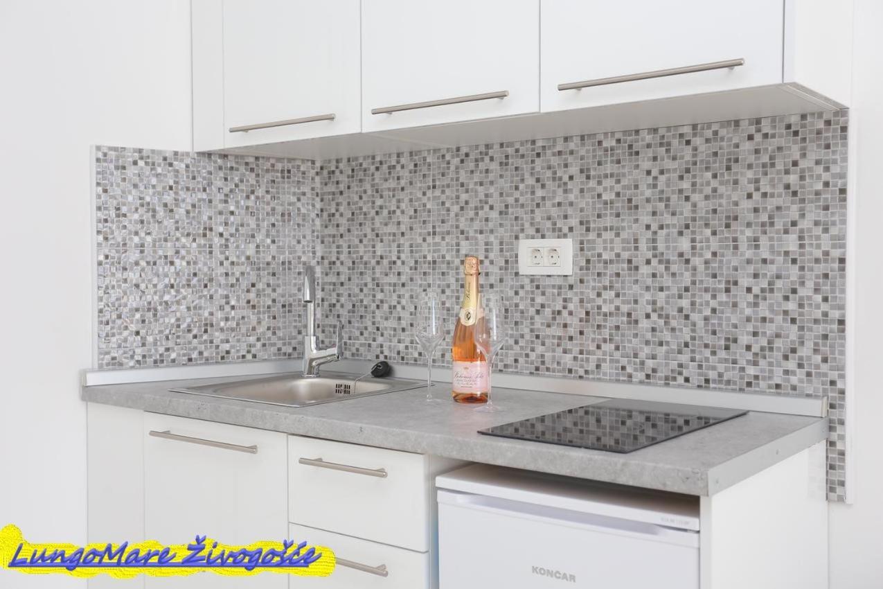 Apartmants Villa Lungo Mare Živogošće エクステリア 写真