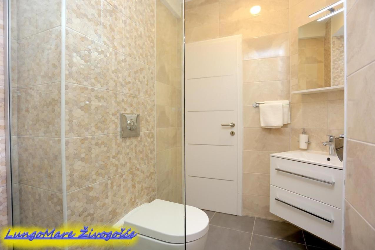 Apartmants Villa Lungo Mare Živogošće エクステリア 写真